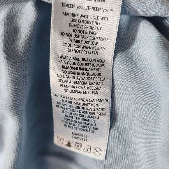 Calvin Klein Jeans - 100% Tencel Chambray Button-Up Shirt Women’s Small - Picture 4 of 4
